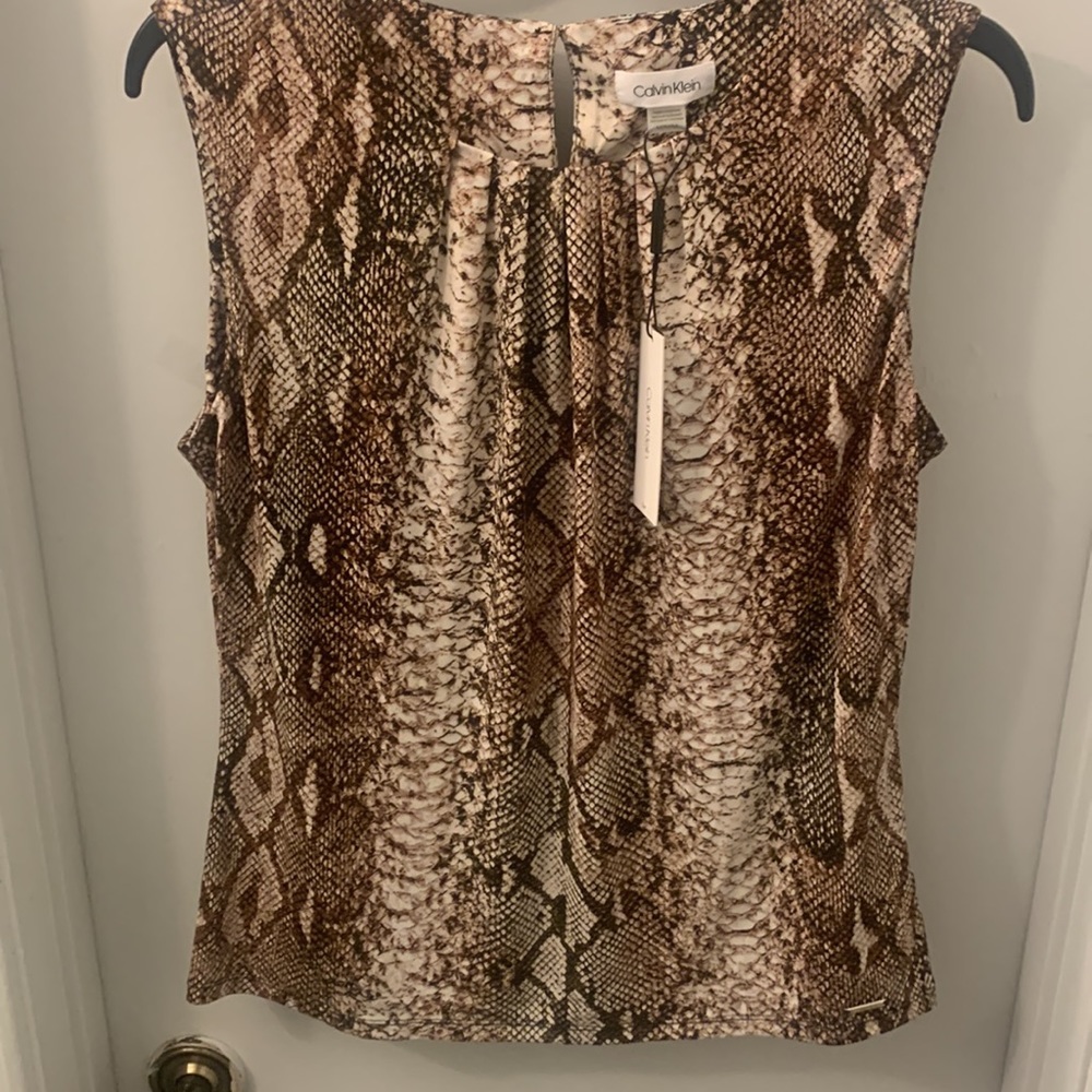 CALVIN KLEIN SNAKE PRINT PLEATED TANK BLOUSE medium - Picture 11 of 12